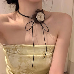 Soft Bloom Pearl Chain
