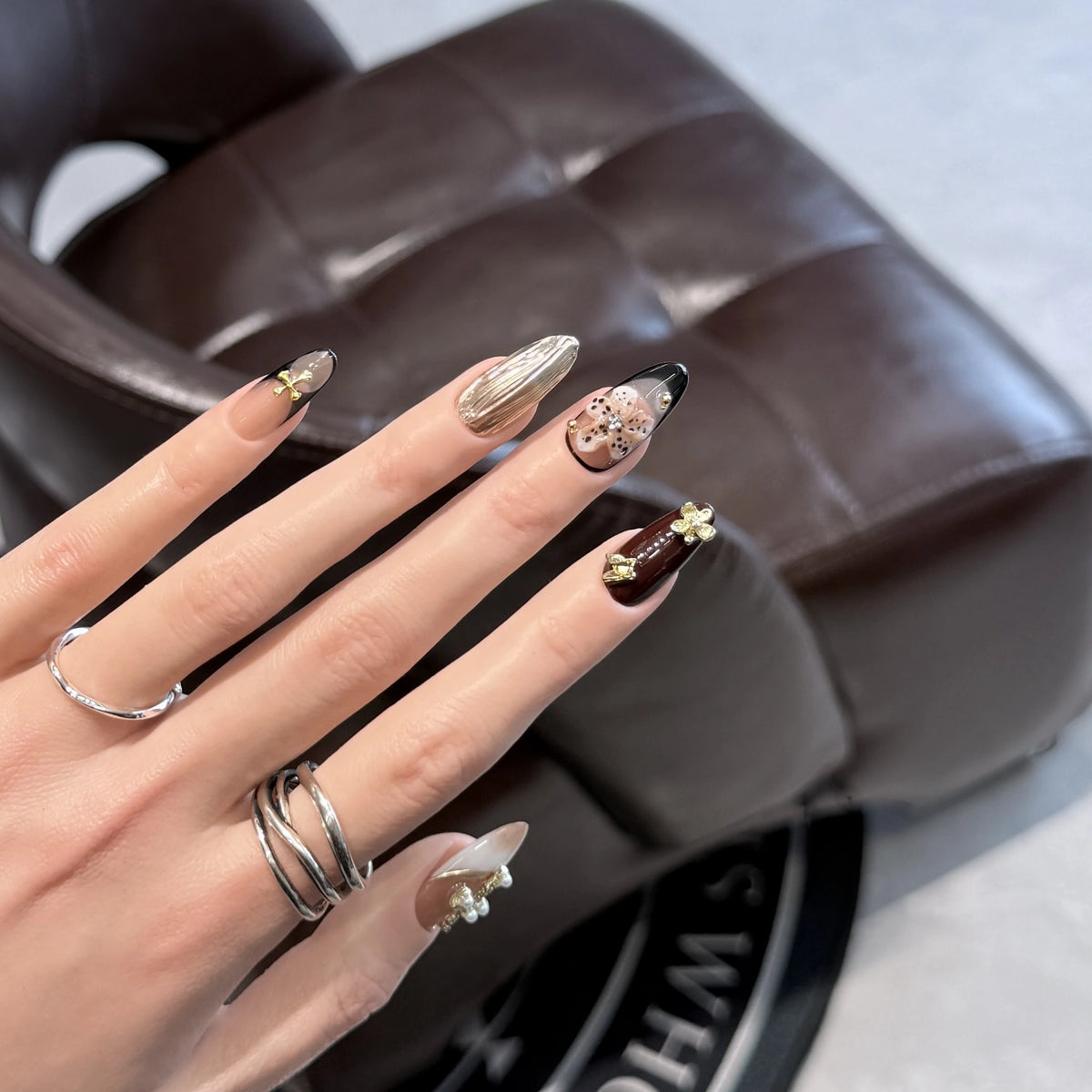 Baroque Kiss Press-On Nails