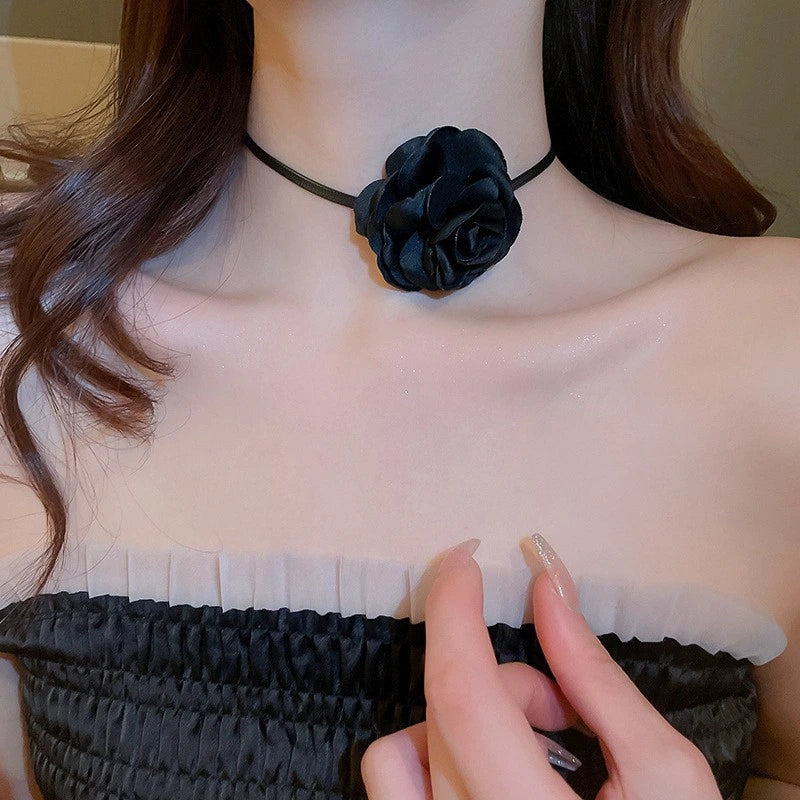 Camellia Choker