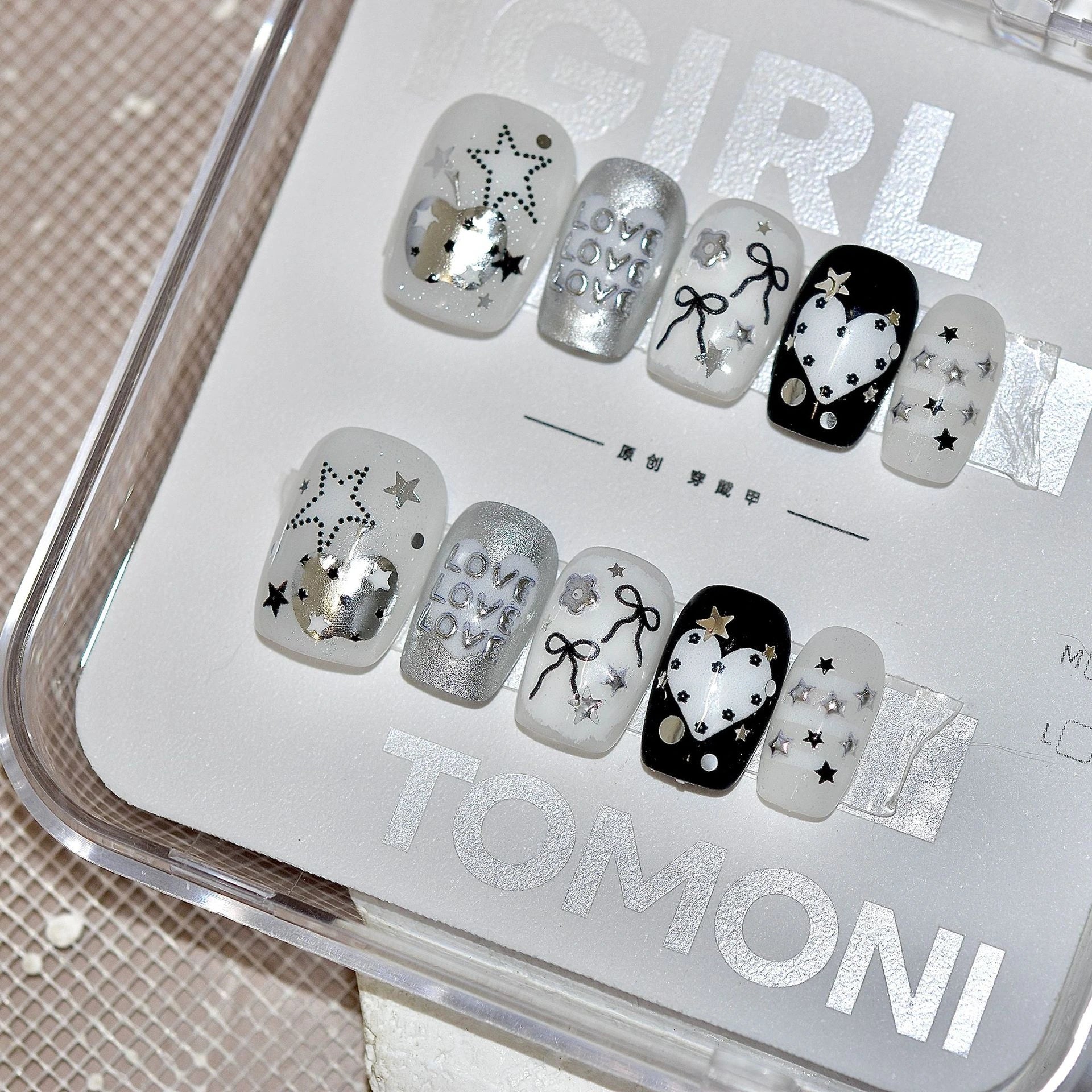 Starry Sweetheart-On Nails