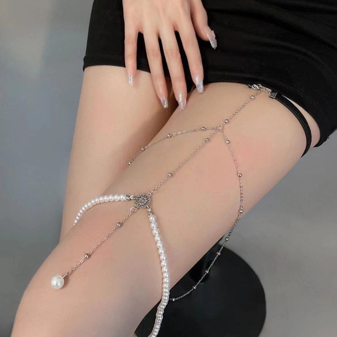 Vintage French-Style Pearl Leg Chain