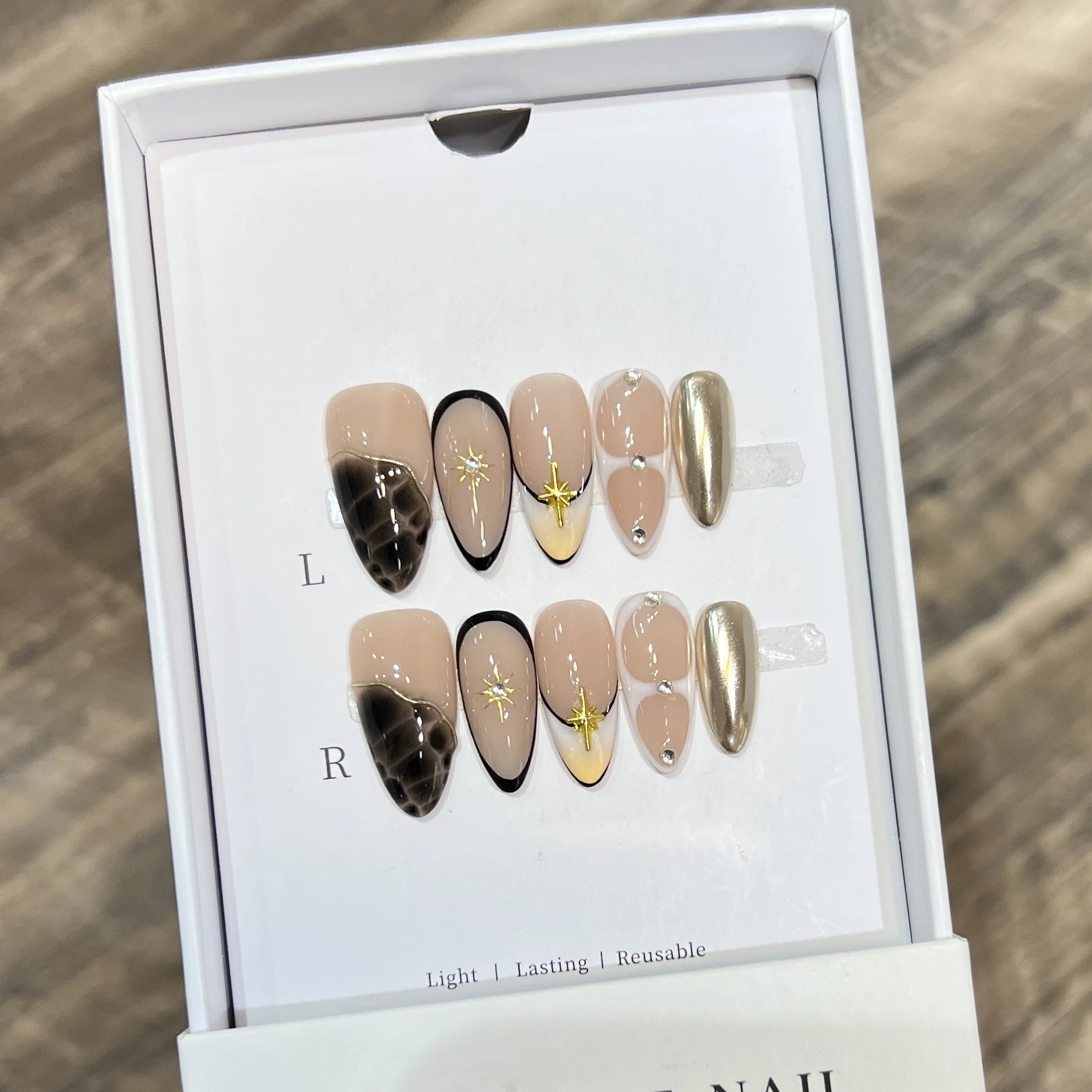 Yake Starburst Press-On Nails