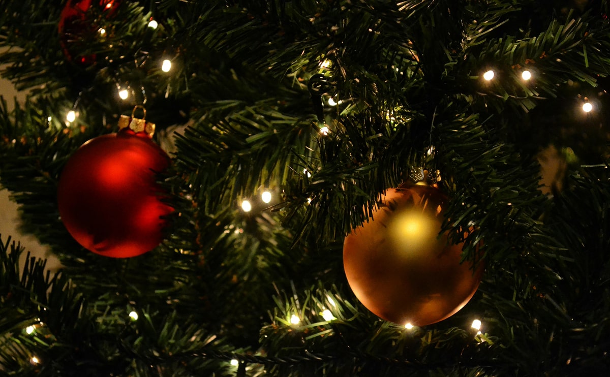 everyday ring hallmark close-up under magnification