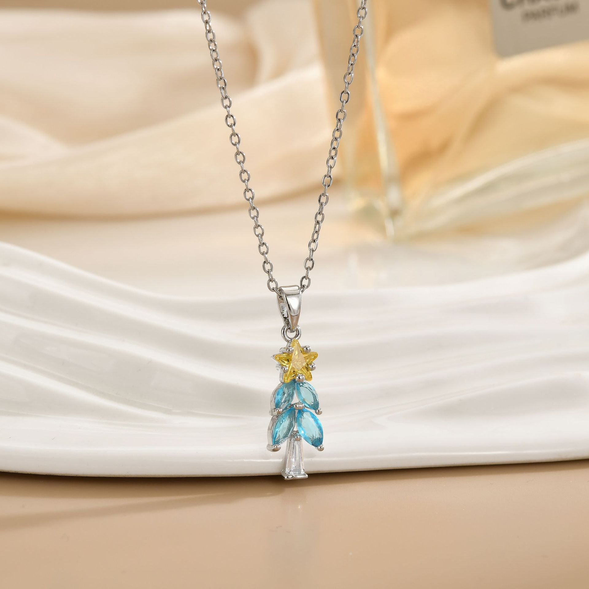 comfortable to wear jewelry materials close-up