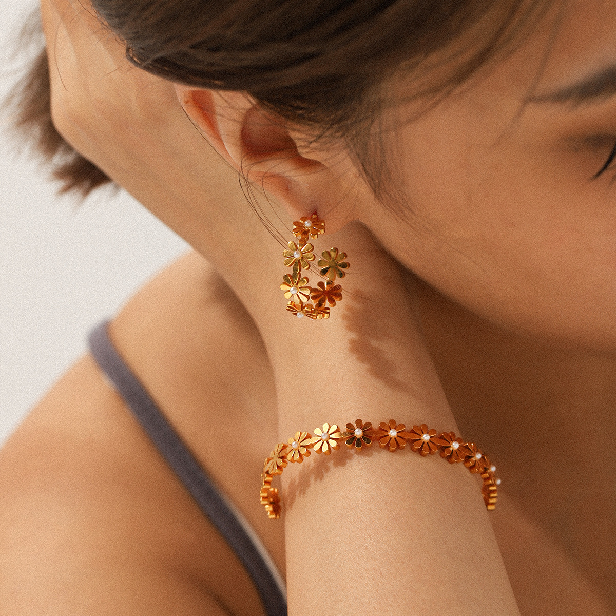 P_001 Flower patchwork bracelet - Image 1