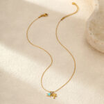 Mia Gold Starfish Delicate necklace - Image 2
