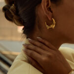 C-shaped moon earrings - Image 3