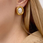 Resin titanium steel earrings - Image 2