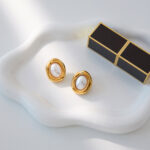 Resin titanium steel earrings - Image 4
