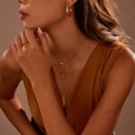 Stella Geometric colored delicate necklace - Image 3