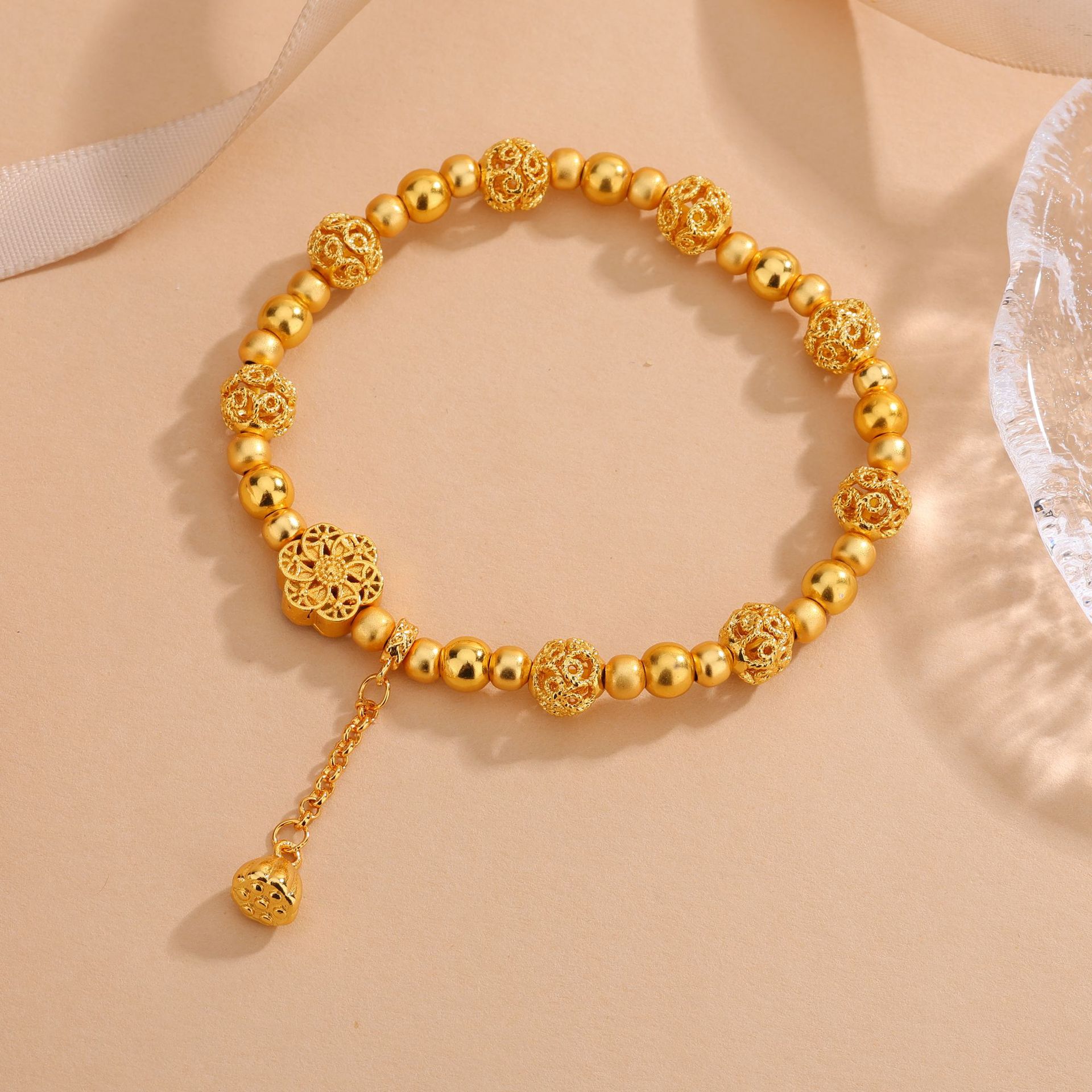 主图01 Light luxury bracelet - Image 1
